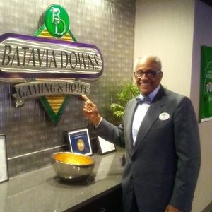 Meet your Posher, Lawrence